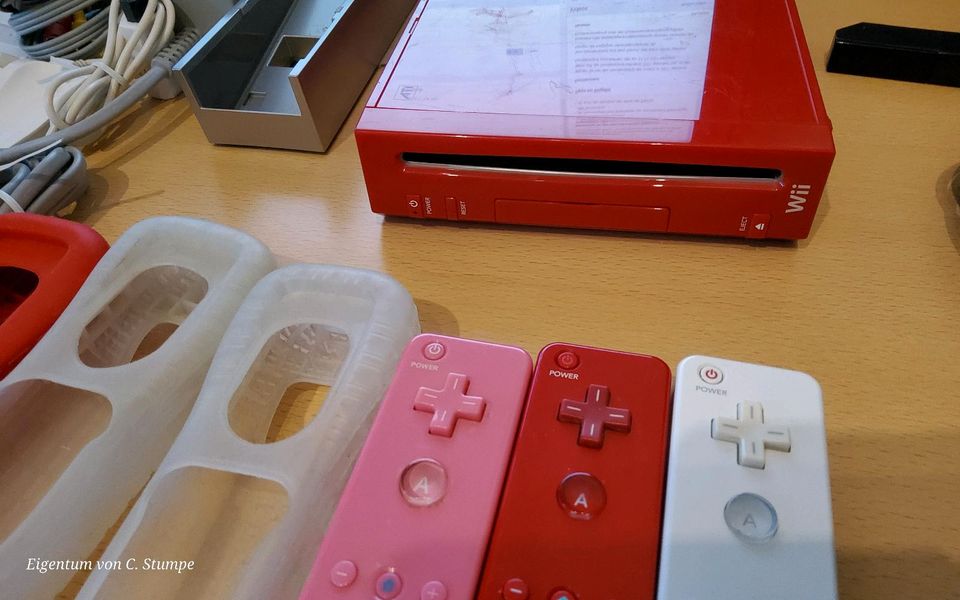 Nintendo Wii Konsole mit viel Zubehör in Königslutter am Elm