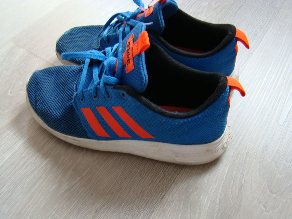 ADIDAS Schuhe 38 2/3 Sportschuhe Sneakers Freizeit blau in Menden