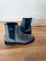 Tommy Hilfiger Stiefel grau Größe 38 Niedersachsen - Lüneburg Vorschau