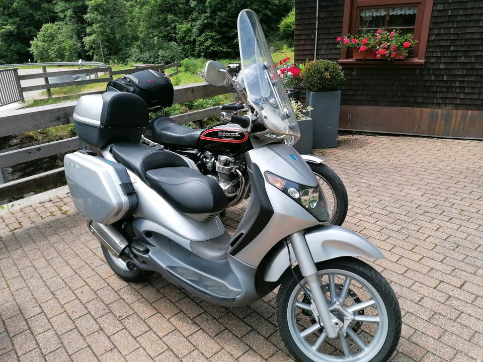 Vespa Beverley Roller 200ccm, Bj2001, 20.500 km in Singen