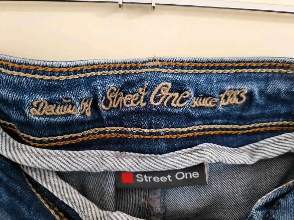 Street One Jeans "Georgia" mid-rise, casual fit, Gr. 28/32 in Lichtenfels