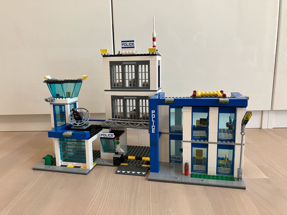 LEGO® 60047 Ausbruch aus der Polizeistation; komplett + Anleitung in Langenzenn