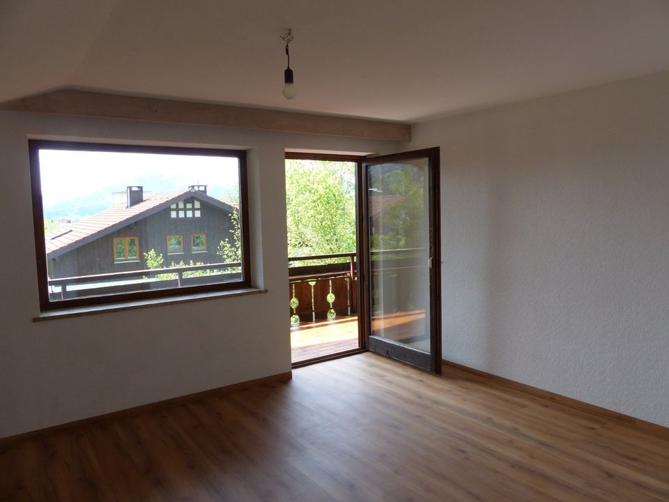 Obergeschoss Whg in Zweifamilienhaus mit tollem Bergblick in Rettenberg