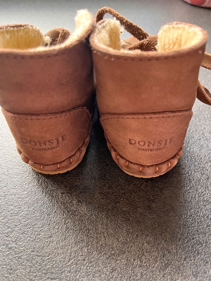 Donsje Schuhe Kind Baby 18-24 Monate Größe 20 Lauflernschuhe Fell in Dortmund