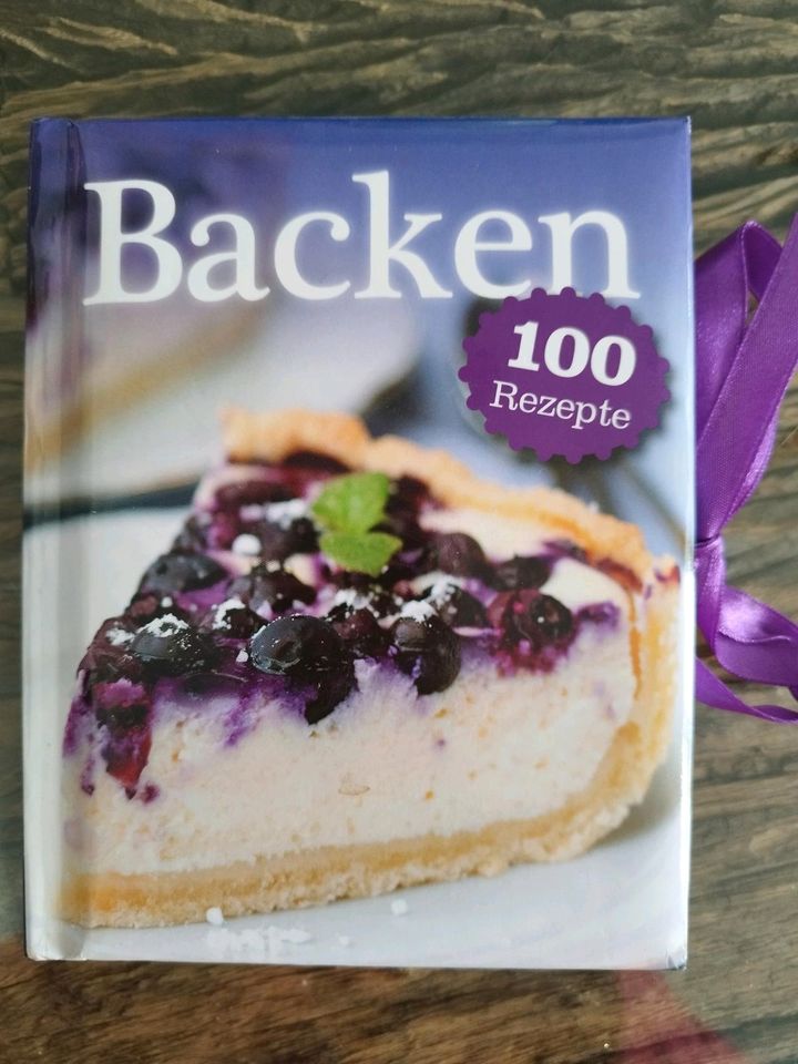 Kleines Backbuch 100 Rezepte in Dortmund