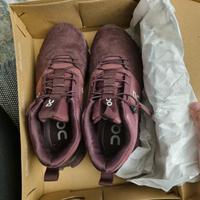ON SCHUHE / SNEAKERS - CLOUD HI - BURGUND NUMMER 38 Sachsen - Kirchberg Vorschau
