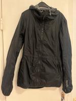 Leichte Windjacke von Bench XS schwarz Hamburg Barmbek - Hamburg Barmbek-Süd  Vorschau