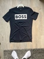 Hugo Boss Tshirt Dunkelblau Größe L Leipzig - Gohlis-Mitte Vorschau