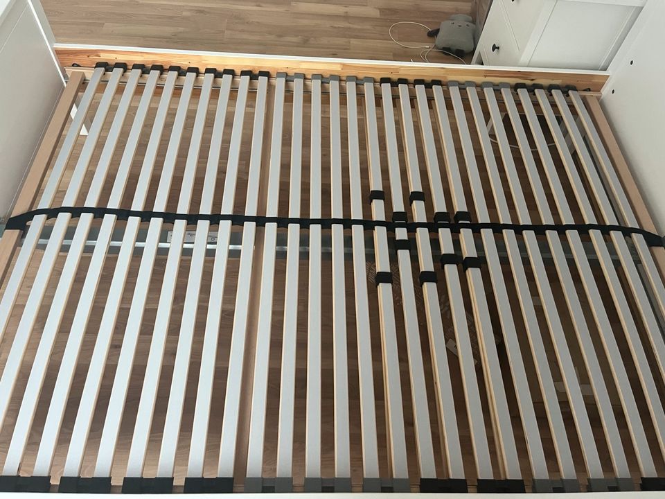 Ikea Hemnes Bett 140x200m in Osnabrück