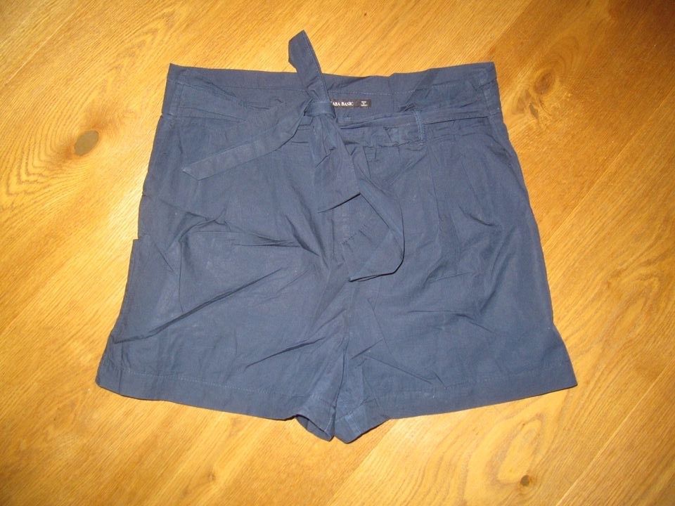 Zara Paperbag Shorts blau S TOP in Bremen