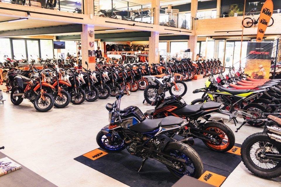 KTM 1290 Super Duke R EVO / Modell 2023 / 2,99% in Neumarkt i.d.OPf.