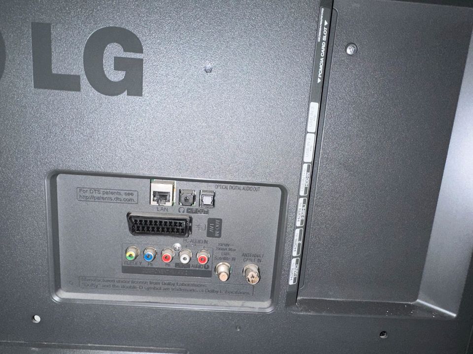 LG 42LB580V Flachbild in Esslingen