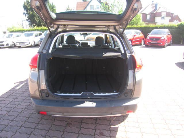 Peugeot 2008 Allure aus 1. Hand in Dresden