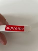 Supreme Gummi Armband Neuwertig Leipzig - Gohlis-Mitte Vorschau