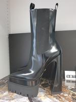 Versace Stiefelette High Heels Gr 41 Fullset München - Maxvorstadt Vorschau