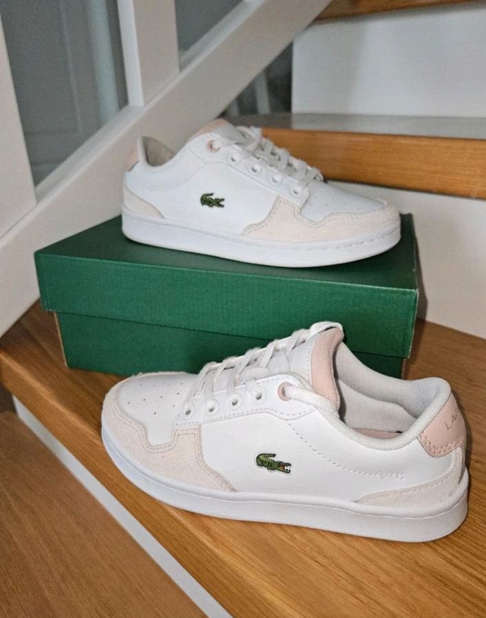 Mädchen Lacoste Sneakers Schuhe gr. 32 neuwertig in Lengede