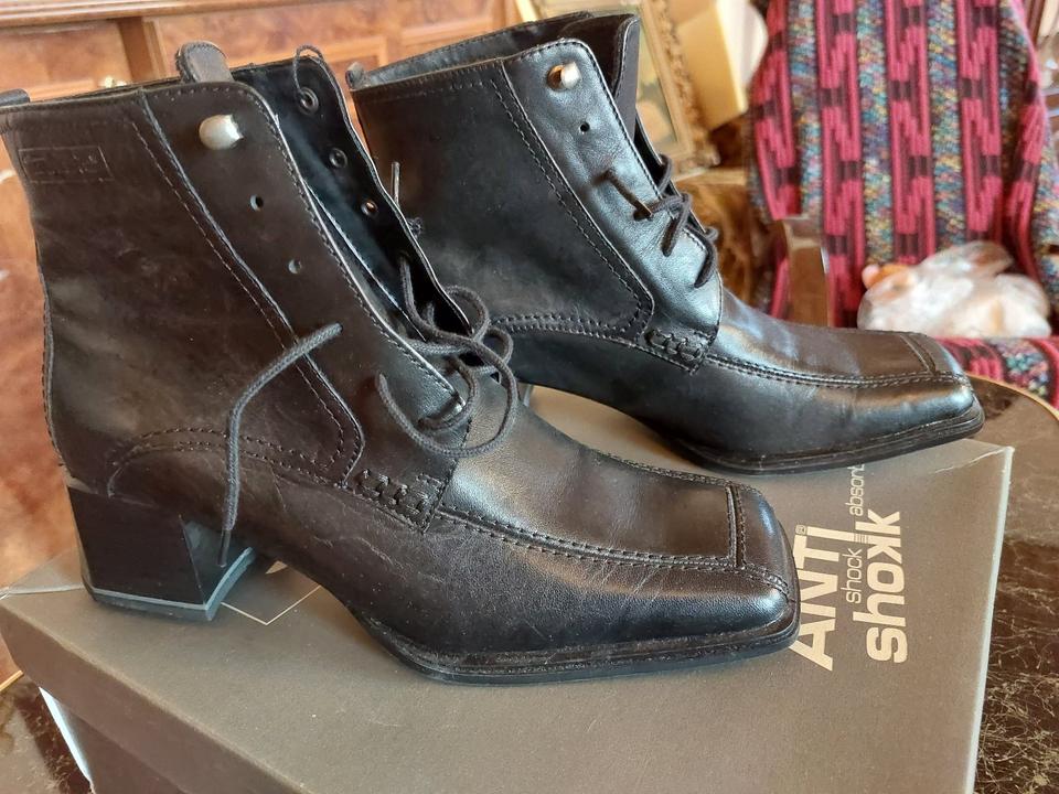 Schuhe Damen Tamaris Warmfutter Leder Schwarz Neu Karton Gr 36 in Hannover
