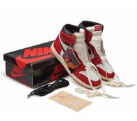 SUCHE alte Nike Air Jordan Original aus 80/90er Jahren 1 4 1985 Bayern - Schweitenkirchen Vorschau