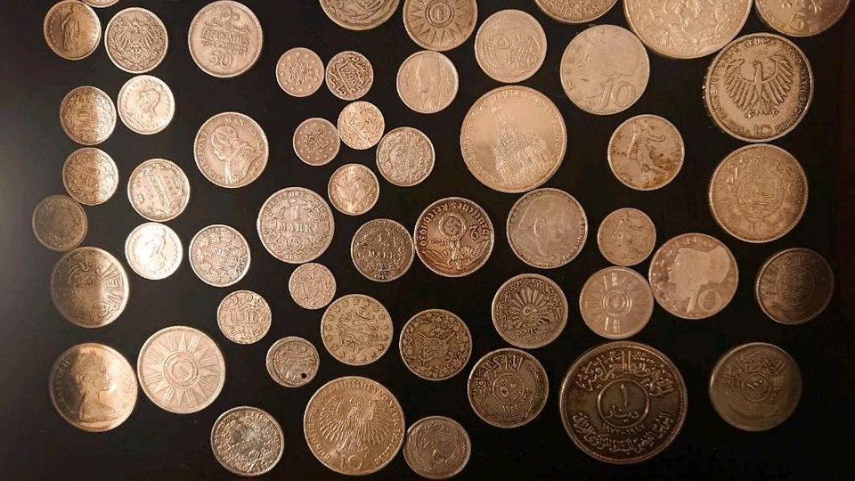 Lot Konvolut ( 80) Silbermünzen, Alle Welt +5 Scheine 2 USA $ in Mainz