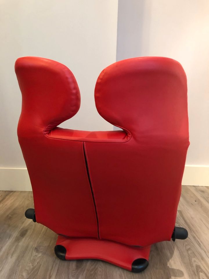 Sessel von CASSINA Model Wink / Leder in Düsseldorf