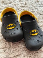 Batman Crocs | Größe c 6/7 (22/23) Rheinland-Pfalz - Mauschbach Vorschau