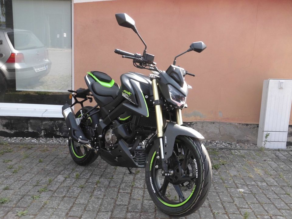 QJMotor SRK 125S mit ABS für Führerschein B196 + A1 in Rostock