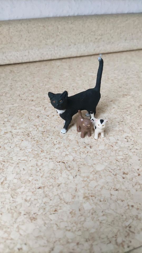Schleich Katze mit zwei Katzen Babys in Neuberend