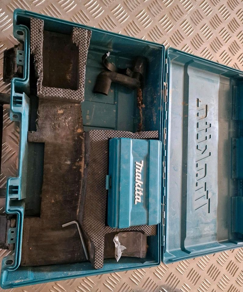 Makita Akku-Rigipsschrauber mit Koffer und Ladegerät ohne Akkus in Panten