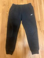 Nike Jogginghose sweatpants Schwarz (XS) Hessen - Bad Vilbel Vorschau