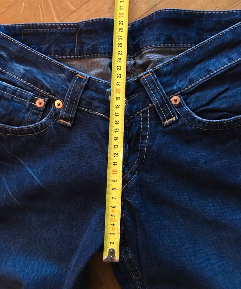 LEVI’s Jeans 927 30/34 in Uelzen