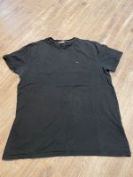 Herren T-Shirt Tommy Hilfiger Regular Fit, Gr. XL, schwarz Nordrhein-Westfalen - Kürten Vorschau