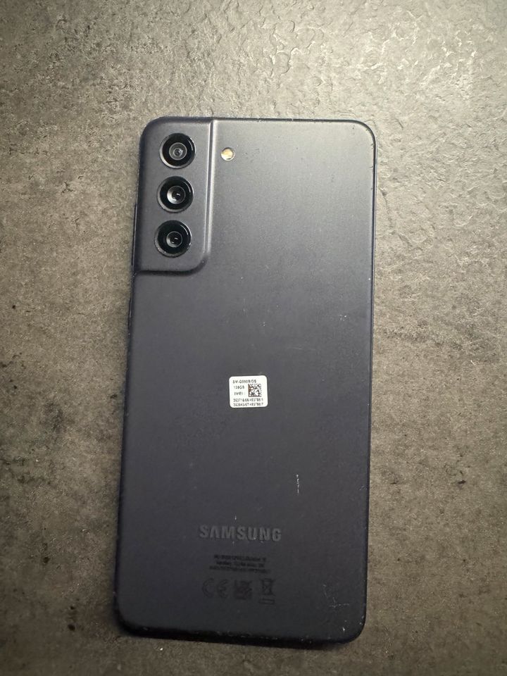 Samsung S21 FE schwarz 128 GB in Berglern