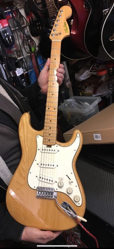 Rare 60‘s Japanese Strat Electric Guitar (Natural Wood) in Berlin