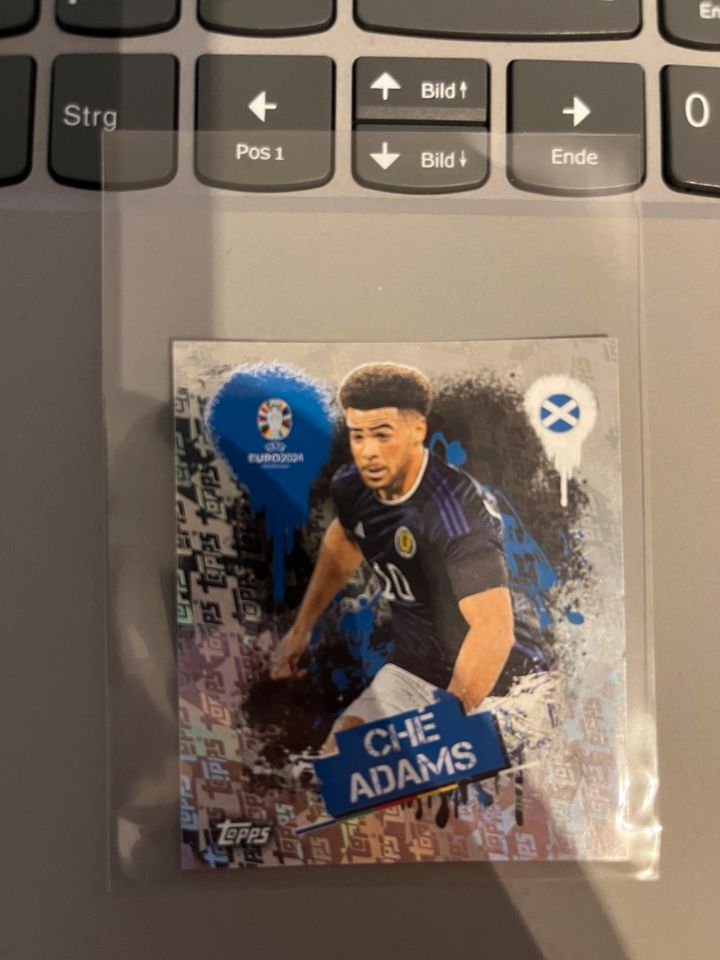 Topps EM 2024 Sticker Che Adams „Topps Foil“ Schottland in Grevenbroich