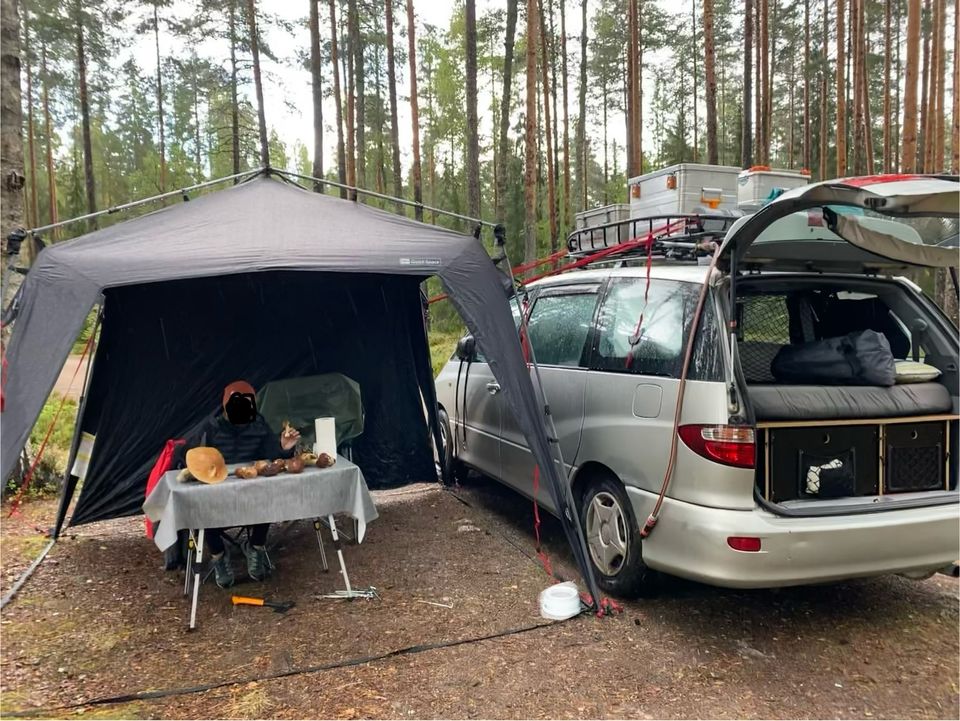 Toyota Campervan / Wohnmobil mit neuem TÜV *verfügbar ab Aug. 24* in Leipzig