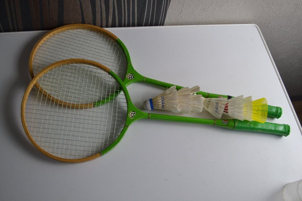 Badmintonset Badminton Schläger mit Bälle, neuwertig, semi Profil in Nürnberg (Mittelfr)