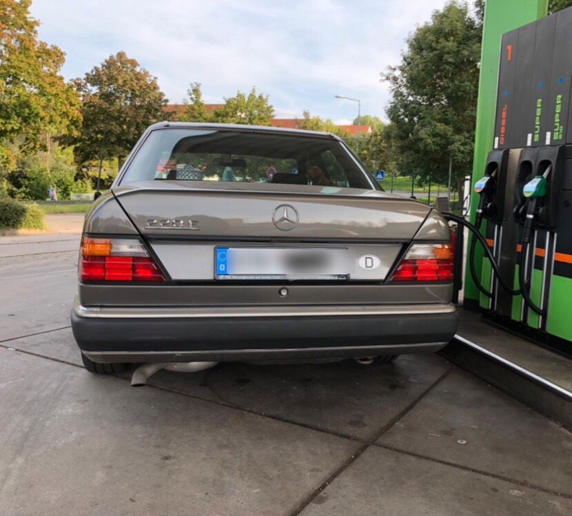 *** Mercedes-Benz 220E - w124 *** in Gotha