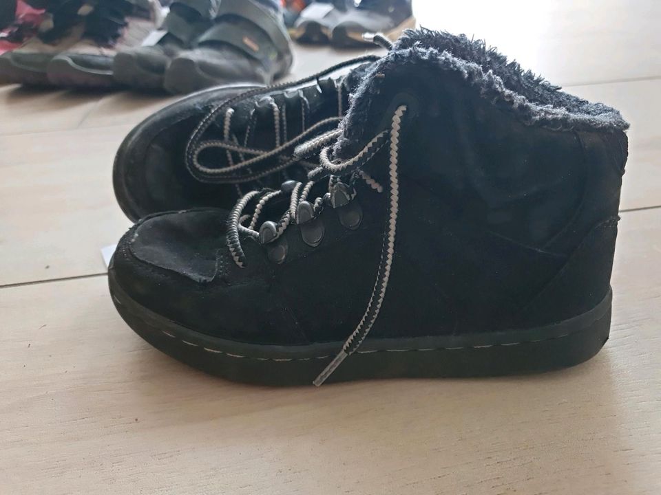 Turnschuhe, sneaker gr.30, 31,33, in Kuddewörde