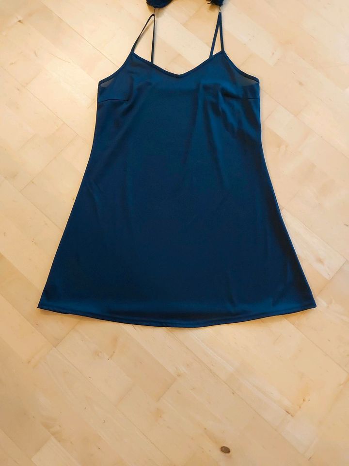 Kleid,  mit Spitze,  Größe. S, Blau, Vera Moda in Dortmund