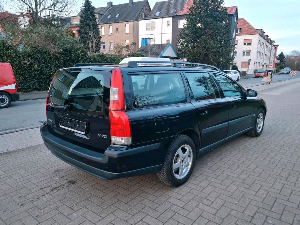 Volvo V70 2.4 Benzin in Hamm