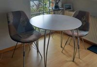 Tisch mit zwei Stühlen Nordrhein-Westfalen - Menden Vorschau