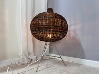 Bodenlampe Stehlampe Dreibein Korb Rattan Geflecht 70er Jahre Design Vintage Wohnzimmerlampe Schlafzimmerlampe Berlin - Mitte Vorschau