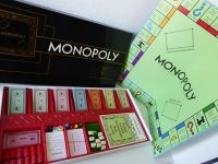 Brettspiel: Monopoly schwarze Ausgabe, vollständig mit Buch!! Niedersachsen - Lehrte Vorschau