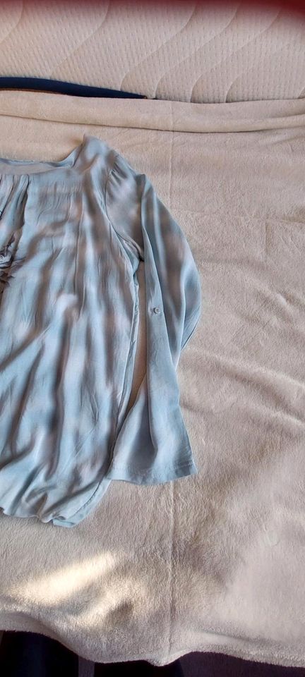 Damen Shirt Bluse Pulli Langärmlig Multiblau Gr. 40 in Berlin