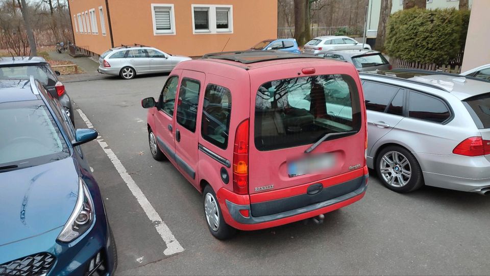 Renault Kangoo in Nürnberg (Mittelfr)