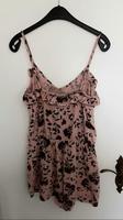 Ginatricot Playsuit rosa Blumenmuster Spaghettiträger Gr. S 36 Dortmund - Wellinghofen Vorschau