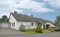 Bungalow auf über 2.100 m² Grundstück in Fernblicklage Niedenstein-Ermetheis Hessen - Niedenstein Vorschau