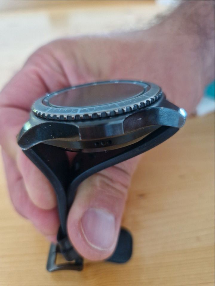 Samsung Gear S3 frontier Smartwatch in Tauberbischofsheim