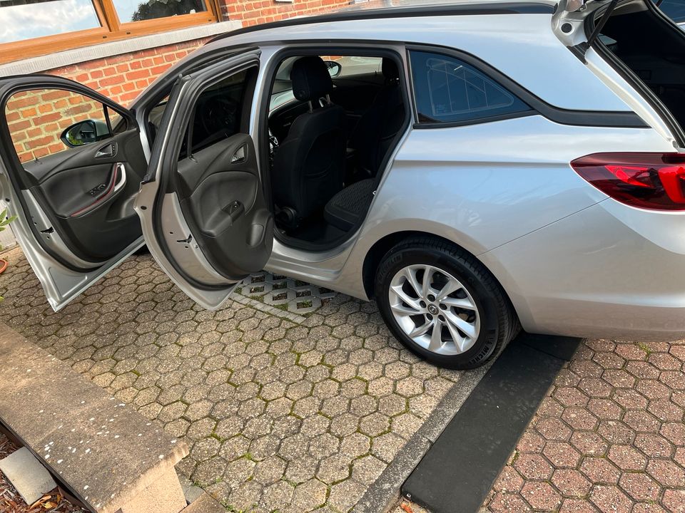 Opel Astra K , LED Matrix, Kamera, Sitz und Lenkradheizung,2019 in Kerpen