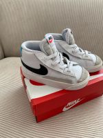 Nike BLAZER MID 77 Kinderschuhe Größe 25 Berlin - Lichtenberg Vorschau